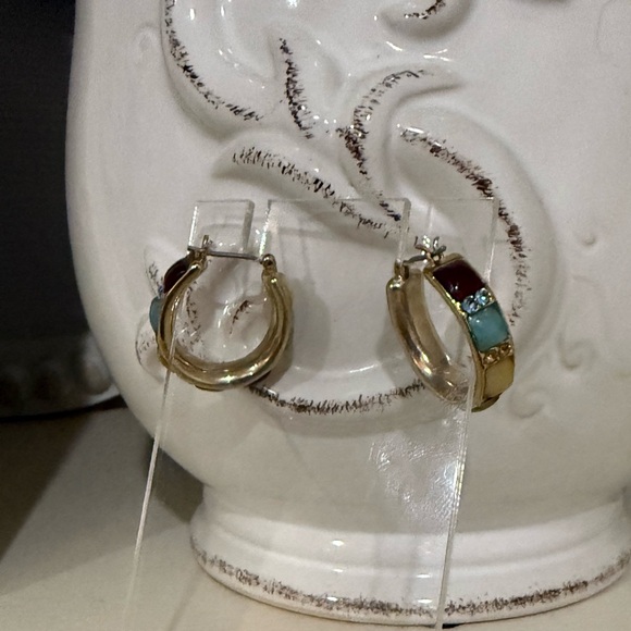 Liz Claiborne Jewelry - Vintage Liz Claiborne Gold Tone/Jewel Tone Small Hoop Earrings